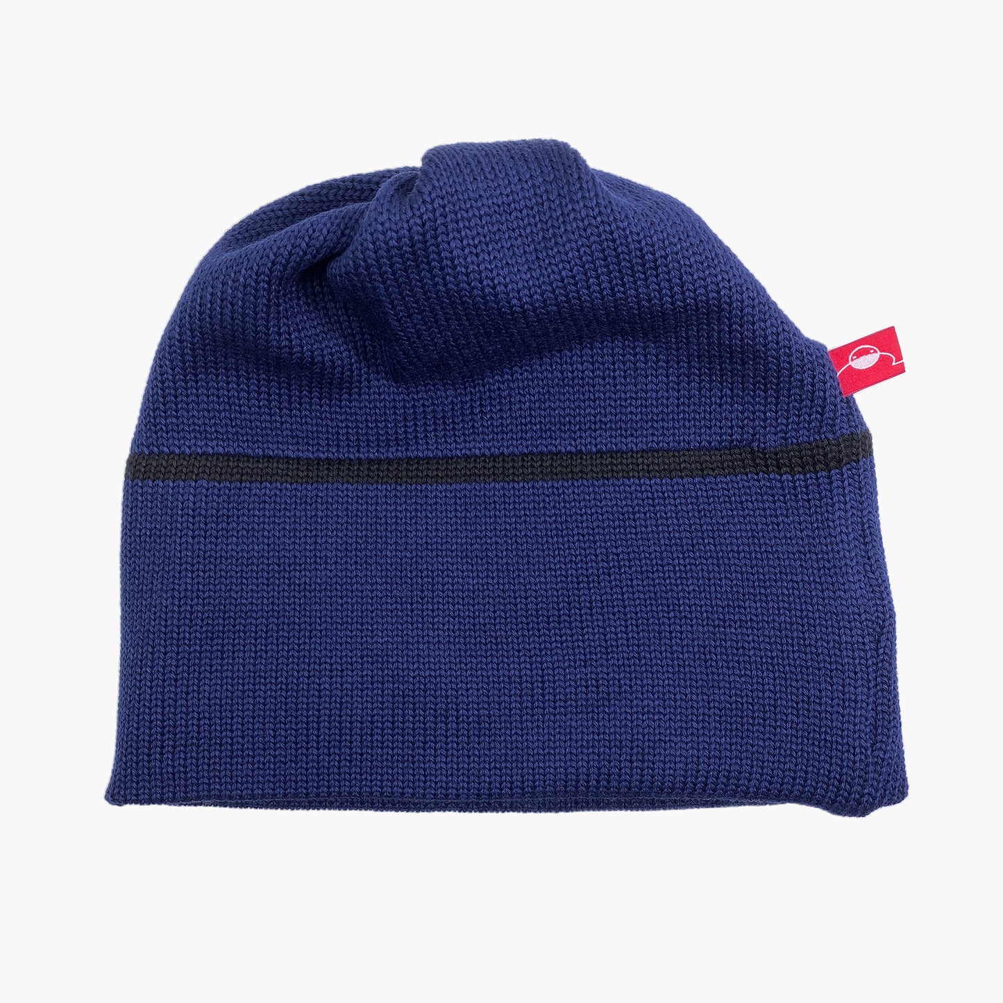 Royalblaue, klassische Wollmütze mit schwarzem Streifen. Das rote vincente-Label mit der kleinen Ente ist am Rand angenäht.