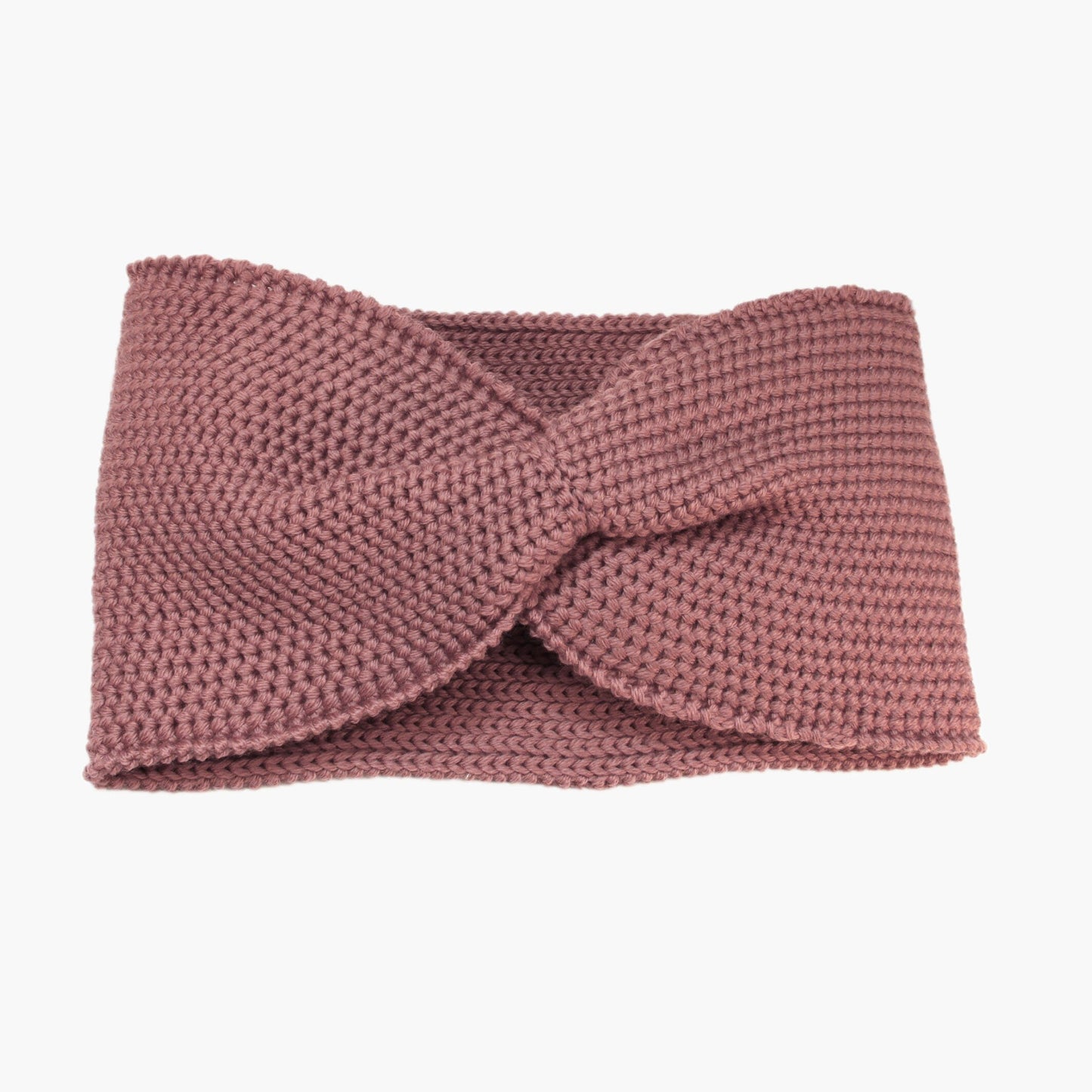Rosenholz farbenes Stirnband mit einer Turban-ähnlichen Verdrehung. Gestrickt im Doubleface Patentmuster, außen Knötchenstruktur und Innen sieht es wie ein klassisch rechts gestricktes Muster aus.